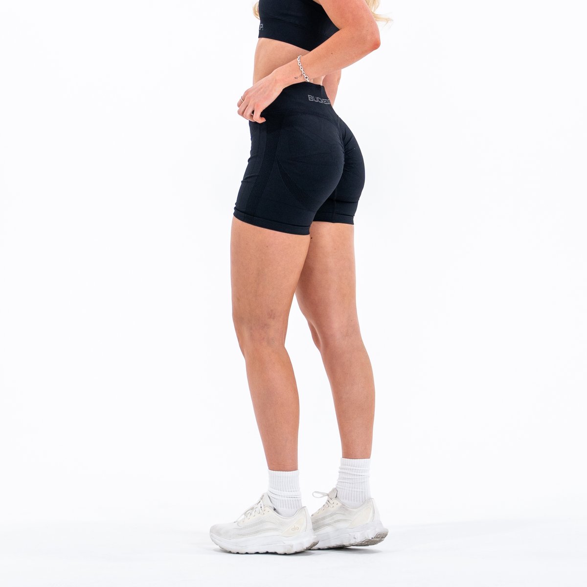 In Motion Seamless Shorts - Color - Black / Gray Logo