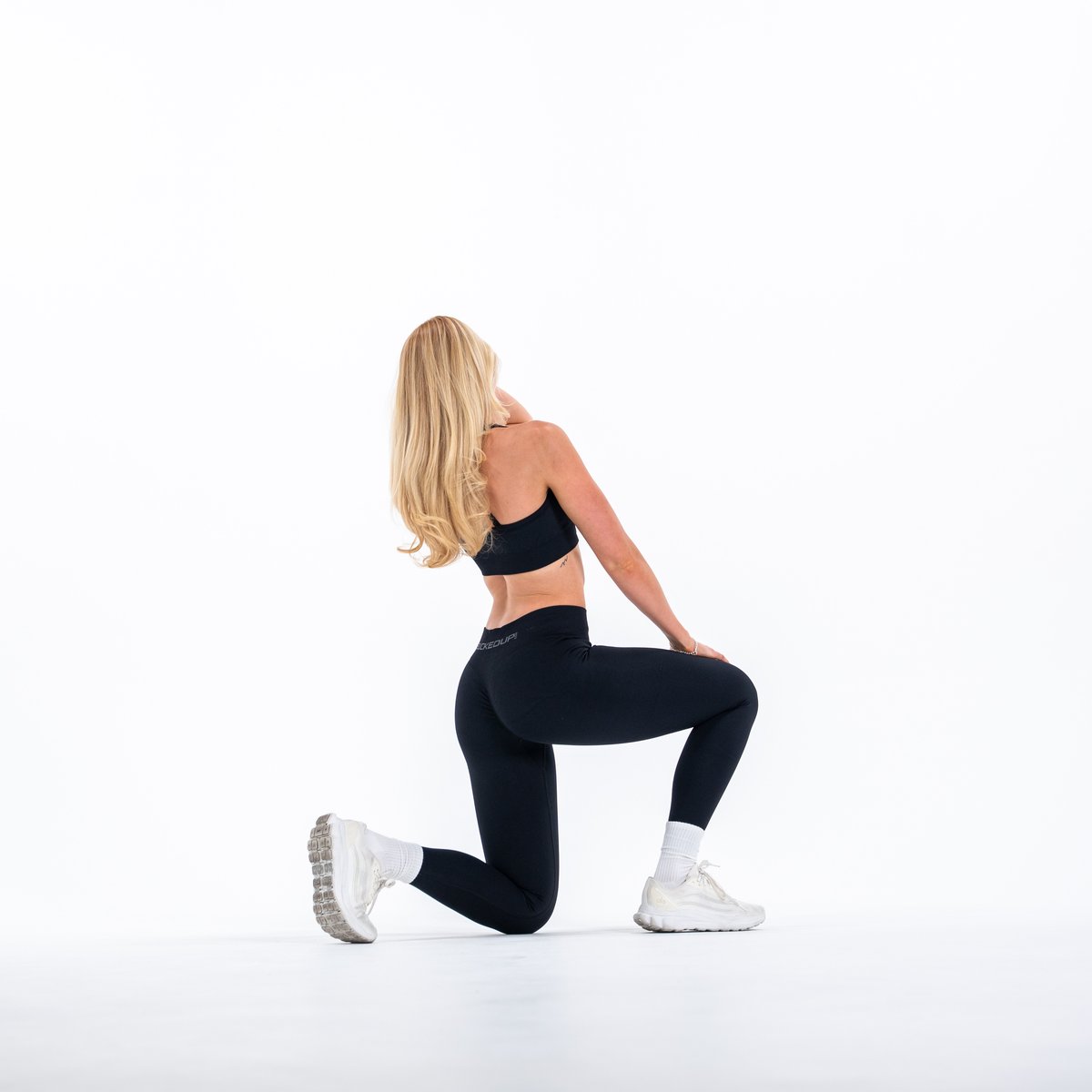 Image of In Motion Seamless Leggings - Color - Black / Gray Logo - 4 / 5