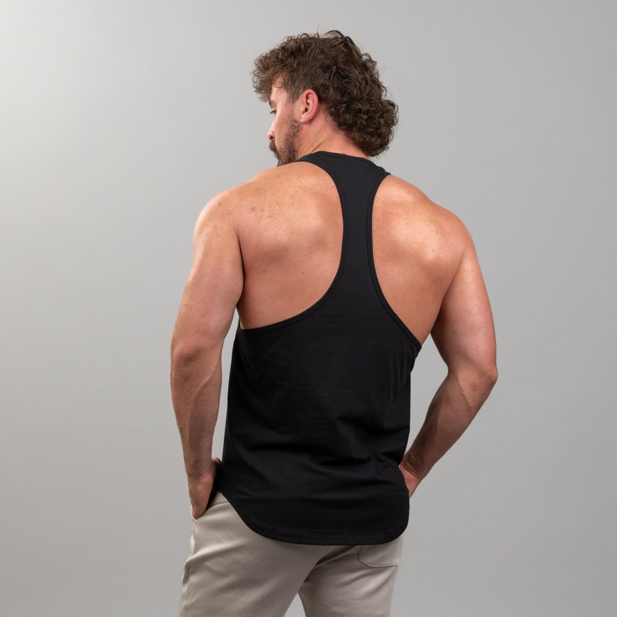 トップス CRONOS BOLD FRONT LOGO STRINGER TANK CRONOS Bold Front Logo Stringer Tank【WHITE】