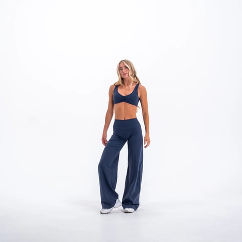 Base Straight Leg Leggings